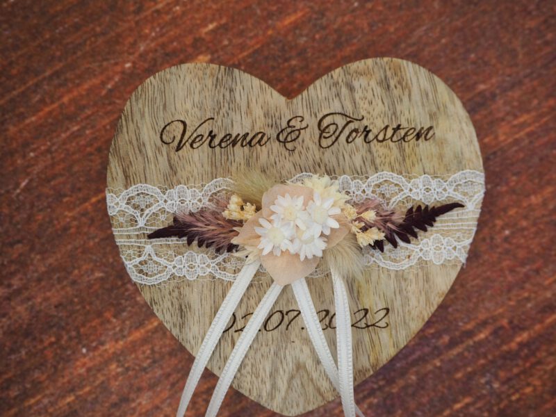 Ringkissen Holz Herz boho Trockenblumen 2