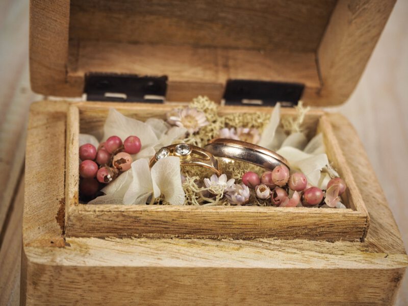 Ringkissen / Ringkästchen / Ringbox / Holzkästchen
