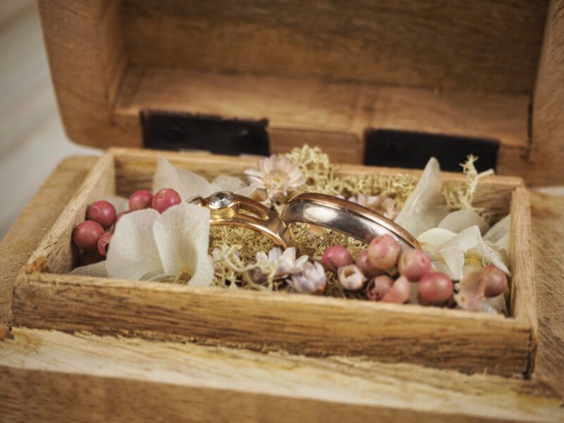 Ringkissen / Ringkästchen / Ringbox / Holzkästchen