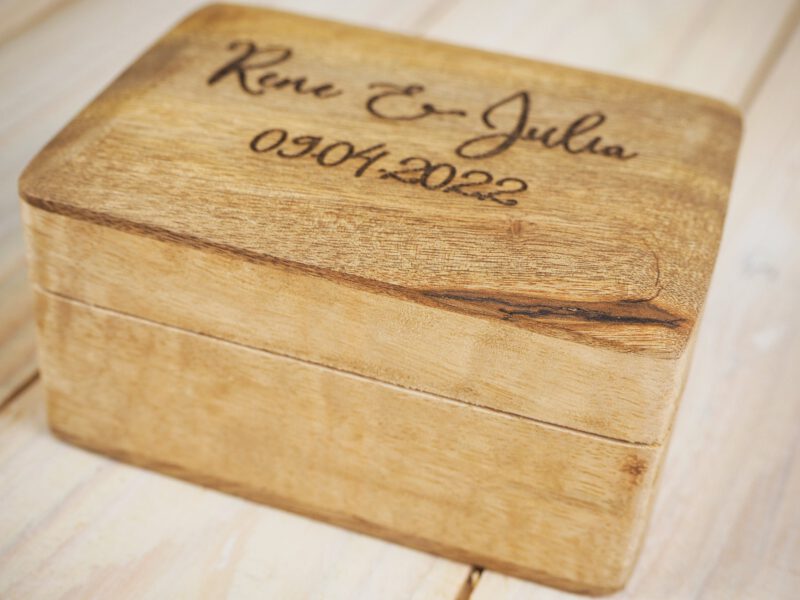 Ringkissen / Ringkästchen / Ringbox / Holzkästchen
