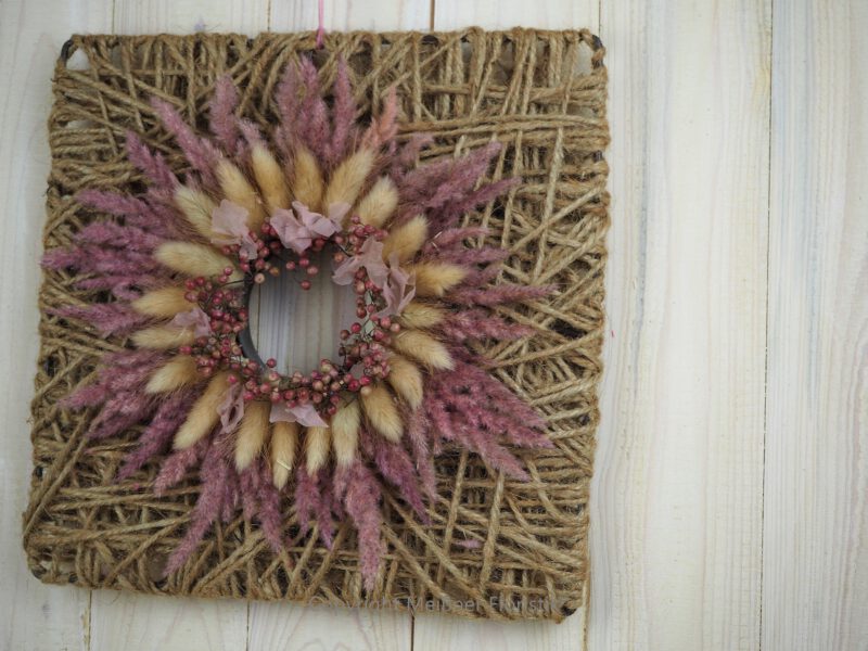 Hoop Trockenkranz Trockenblumen Wandkranz Türkranz Flowerhoop Fadenhoop Größe 30 oder 40 cm quadratisch rosa Hoop Trockenkranz Trockenblumen Wandkranz Türkranz Flowerhoop Fadenhoop Größe 30 oder 40 cm quadratisch rosa