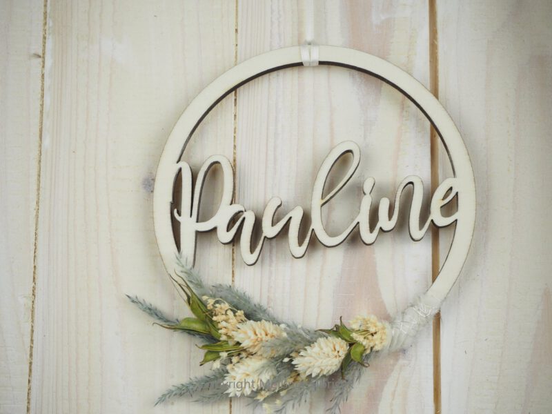 personalisiertes Namensschild aus Holz mit Trockenblumen  individualisiert verschiedene Durchmesser