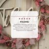 personalisiertes Namensschild aus Holz mit Trockenblumen individualisiert verschiedene Durchmesser rosa natur personalisiertes Namensschild aus Holz mit Trockenblumen individualisiert verschiedene Durchmesser rosa natur