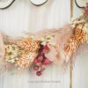 personalisiertes Namensschild aus Holz mit Trockenblumen individualisiert verschiedene Durchmesser rosa peach personalisiertes Namensschild aus Holz mit Trockenblumen individualisiert verschiedene Durchmesser rosa peach