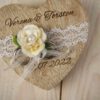 Personalisiertes Ringkissen Hochzeit, vintage Holz Herz Ringkissen creme Spitze Personalisiertes Ringkissen Hochzeit, vintage Holz Herz Ringkissen creme Spitze