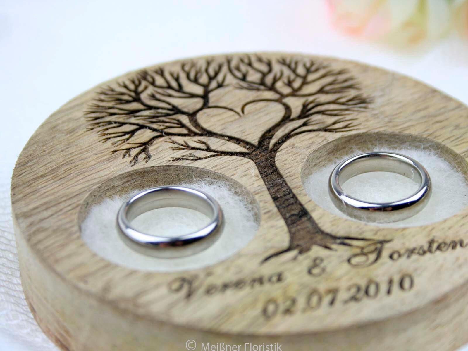 Personalisiertes Ringkissen Holz, alternatives Ringkissen aus Holz mit Baum und Herz graviert individuelles Ringkissen graviertes Ringkissen