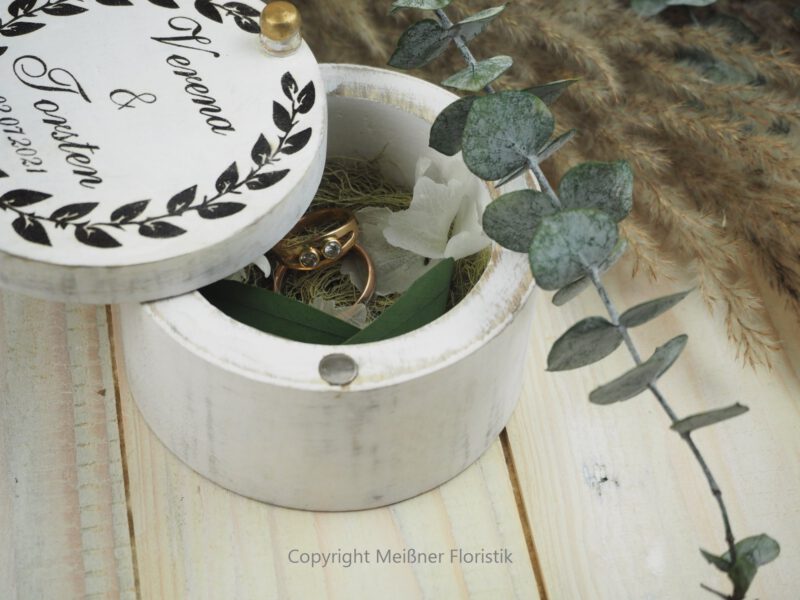 personalisiertes Ringkissen Holz / Ringkästchen / Ringbox Mangoholz rund