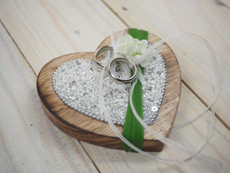 Ringkissen Herz Glamour natur silberfarben