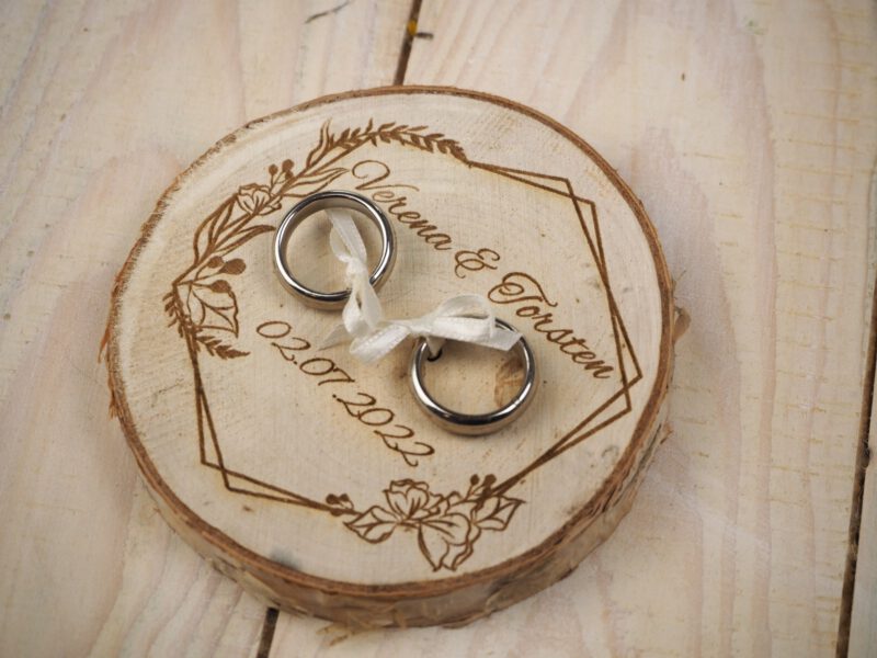 Ringkissen Holz Baumscheibe / Astscheibe vintage boho Ringkissen Holz Baumscheibe / Astscheibe vintage boho