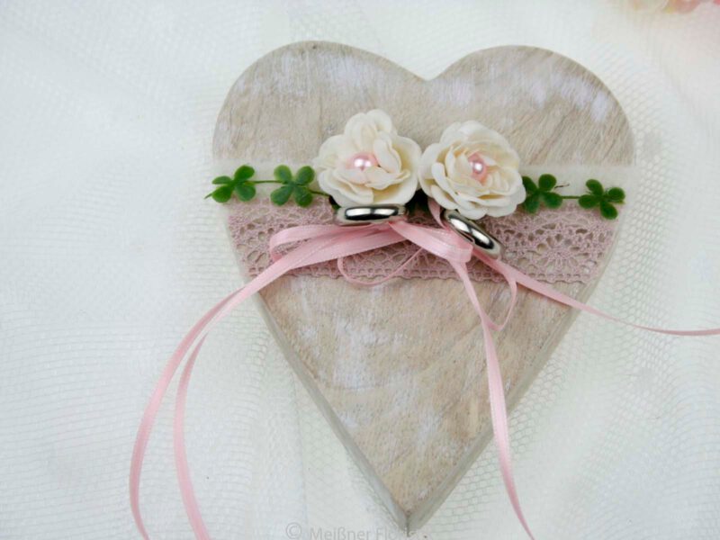 Ringkissen Holz Herz „creme rosa vintage“