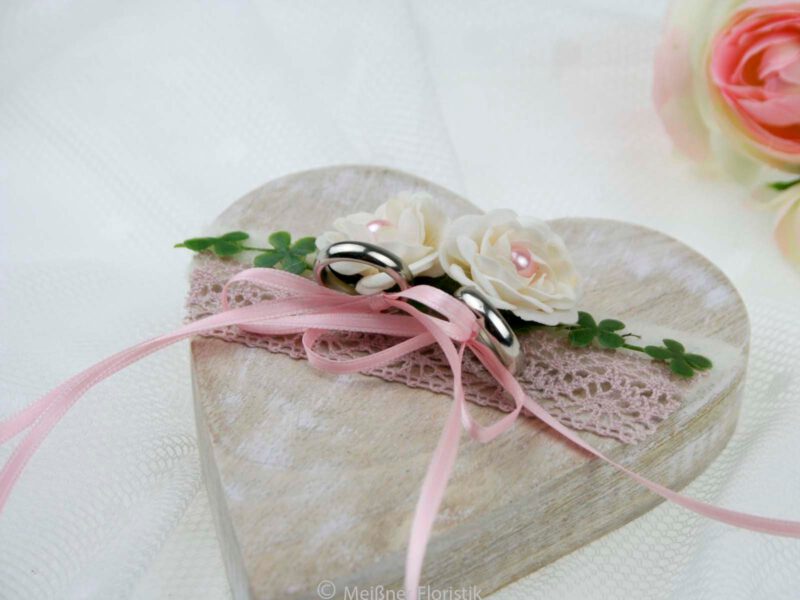 Ringkissen Holz Herz „creme rosa vintage“