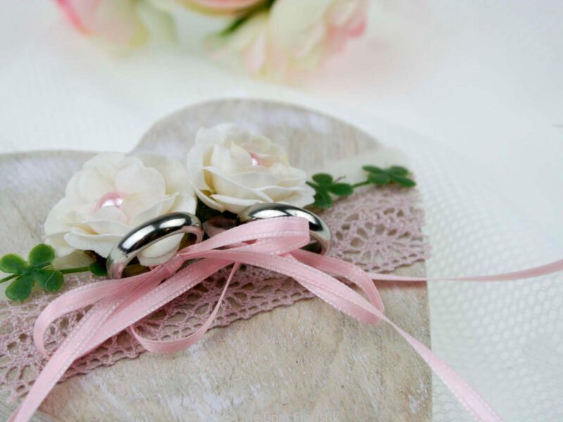 Ringkissen Holz Herz „creme rosa vintage“