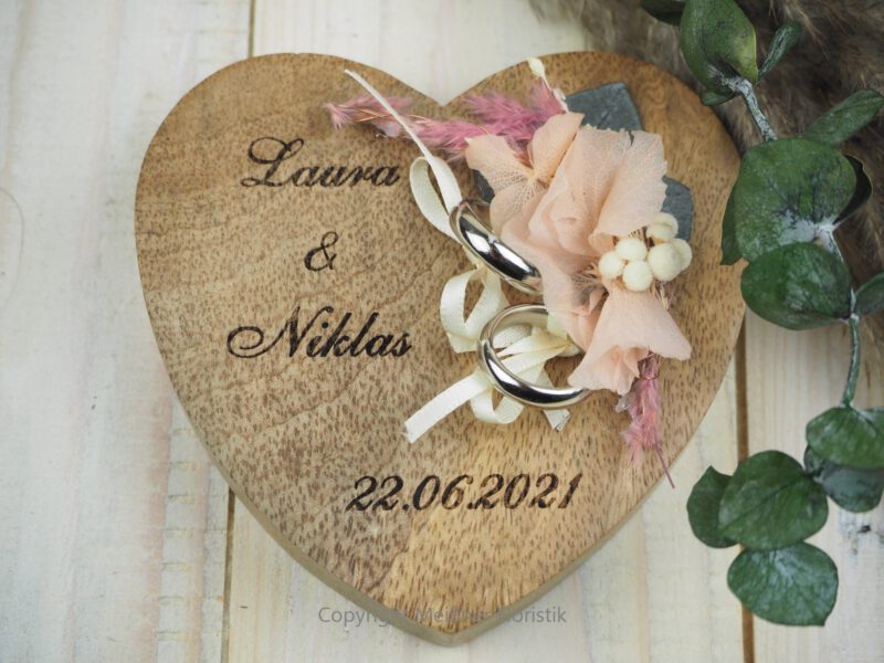 Ringkissen Holz Herz rosa boho Trockenblumen