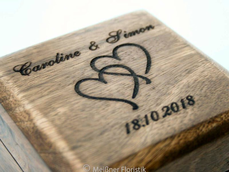 Ringkissen / Ringkästchen / Ringbox Mangoholz