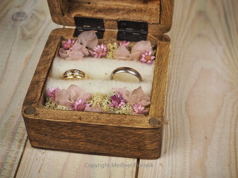 Ringkissen / Ringkästchen / Ringbox Mangoholz individualisierbar Ringkissen / Ringkästchen / Ringbox Mangoholz individualisierbar