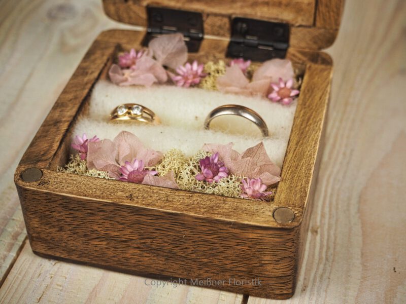 Ringkissen / Ringkästchen / Ringbox Mangoholz individualisierbar Ringkissen / Ringkästchen / Ringbox Mangoholz individualisierbar
