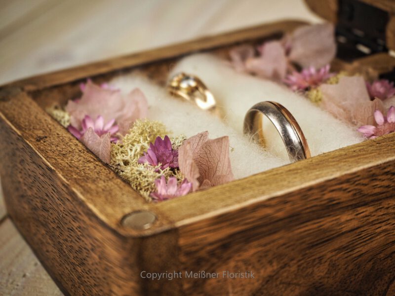 Ringkissen / Ringkästchen / Ringbox Mangoholz individualisierbar Ringkissen / Ringkästchen / Ringbox Mangoholz individualisierbar