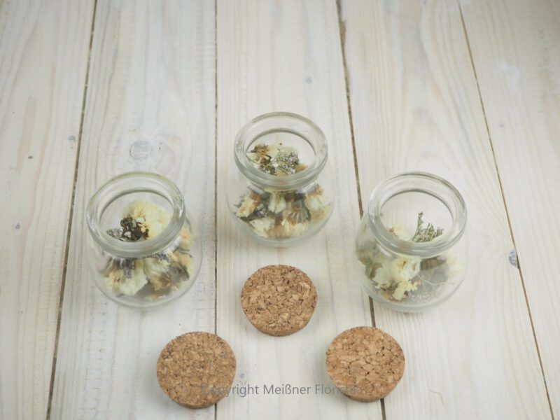 Trockenblumen gefüllte kleine Gläser 3 er Set creme weiß Trockenblumen gefüllte kleine Gläser 3 er Set creme weiß