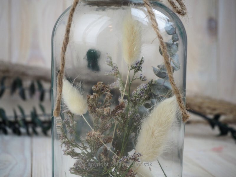 Trockenblumen gefülltes Glas weiß lila groß Trockenblumen gefülltes Glas weiß lila groß