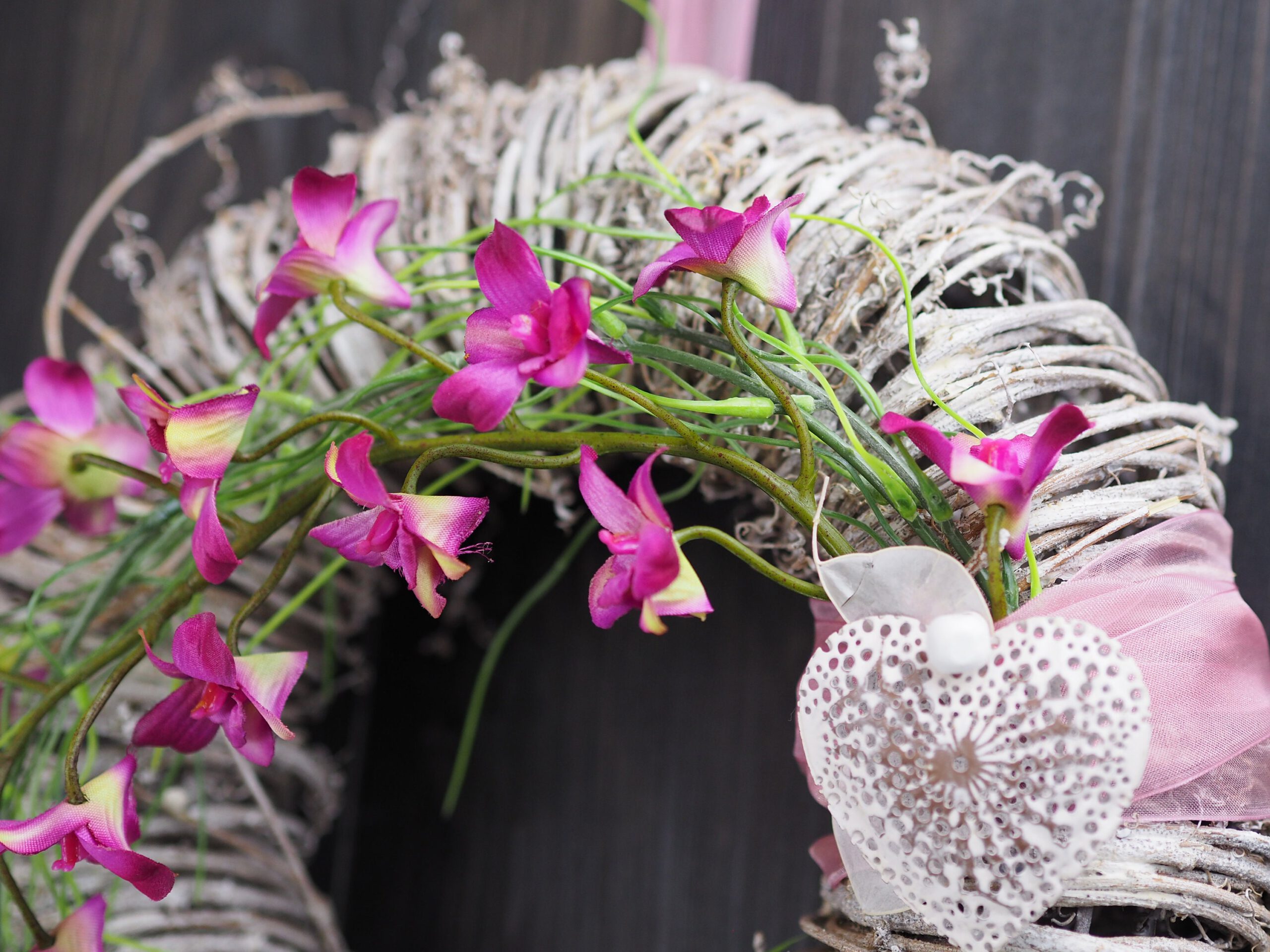 Türkranz  pinke Orchidee weiß Rebe 30 cm